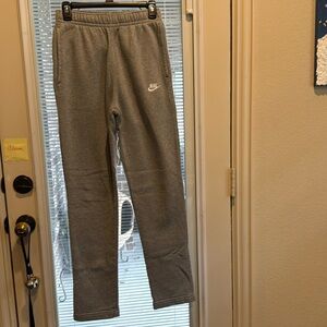 Men’s Nike grey sweat pants